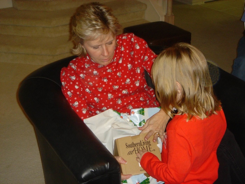 2005-12-25-139 Christmas Day J&H.jpg